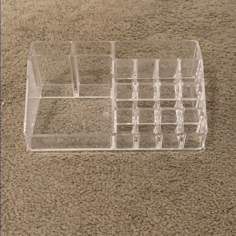 Makeup organizer